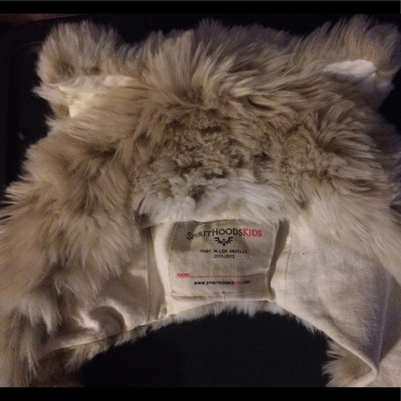 Hat and gloves - Picture 3 of 3